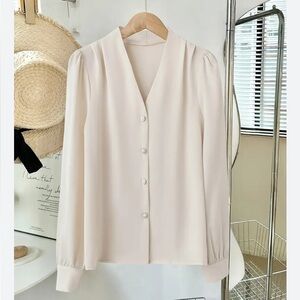 Forever 21 Beige V Neck Long Sleeve Blouse Size Small